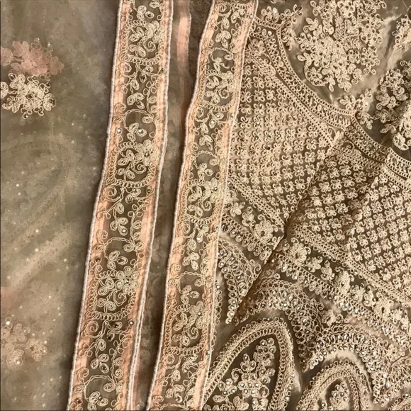 Designer cream lehenga - Picture 3 of 4